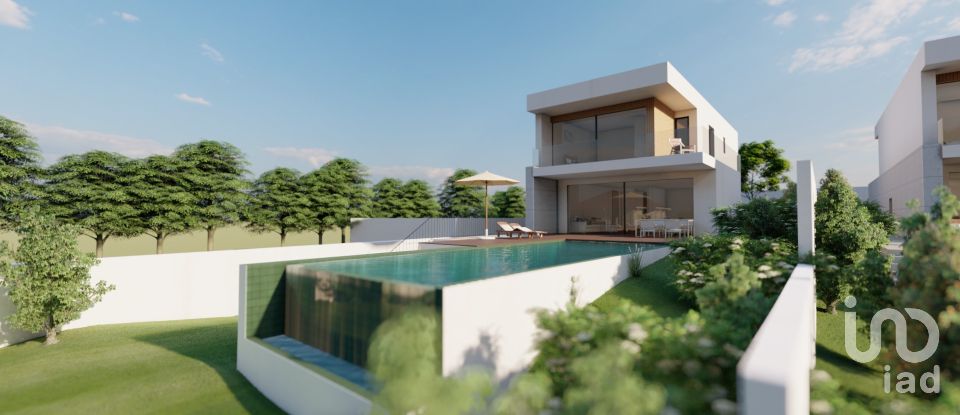 Terreno em Sesimbra (Castelo) de 1 049 m²