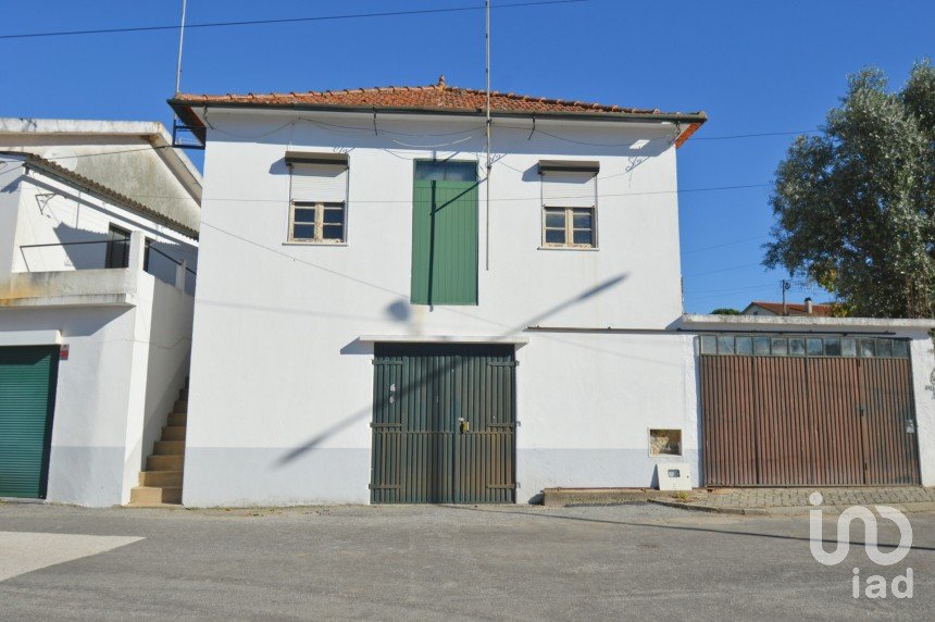 Casa tradicional T3 em Espinhal de 244 m²