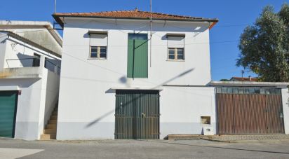 Maison traditionnelle T3 à Espinhal de 244 m²