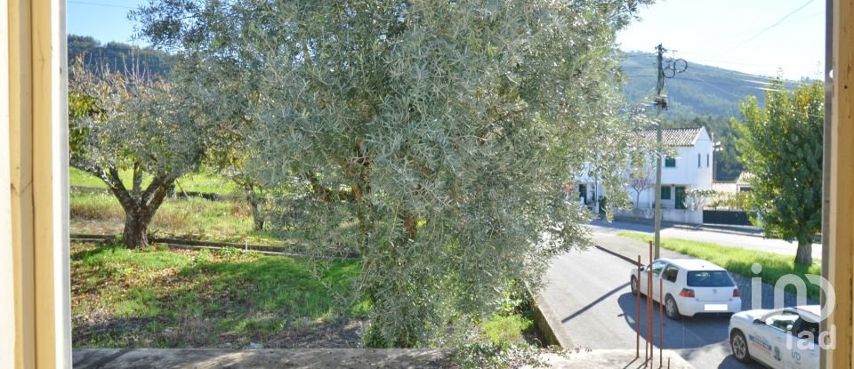 Casa tradicional T3 em Espinhal de 244 m²