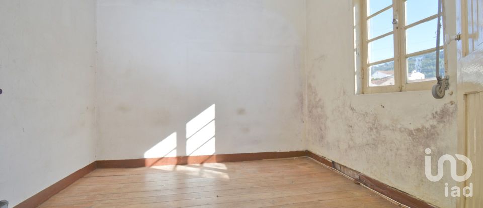 Casa tradicional T3 em Espinhal de 244 m²