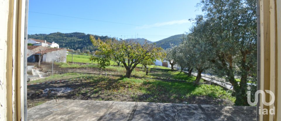 Casa tradicional T3 em Espinhal de 244 m²