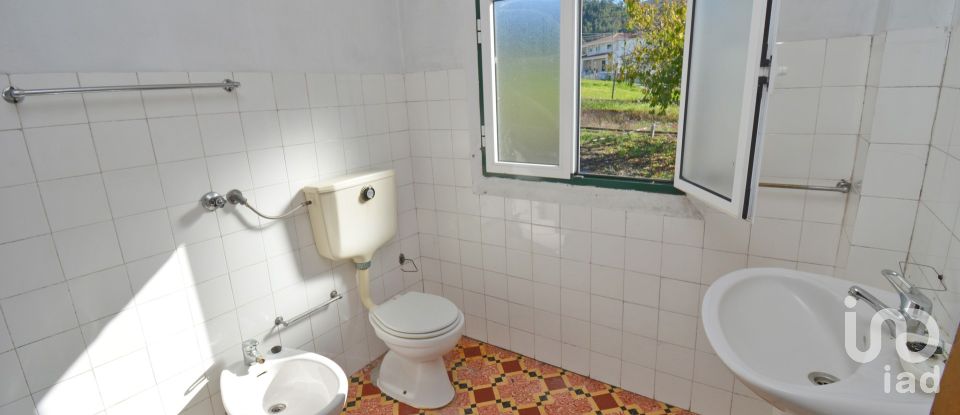 Casa tradicional T3 em Espinhal de 244 m²