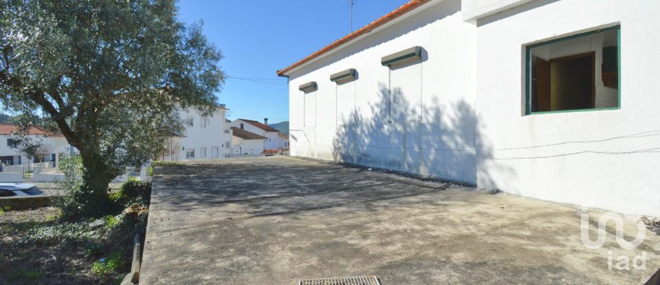 Casa tradicional T3 em Espinhal de 244 m²