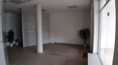 Shop / premises commercial in Venteira of 128 m²