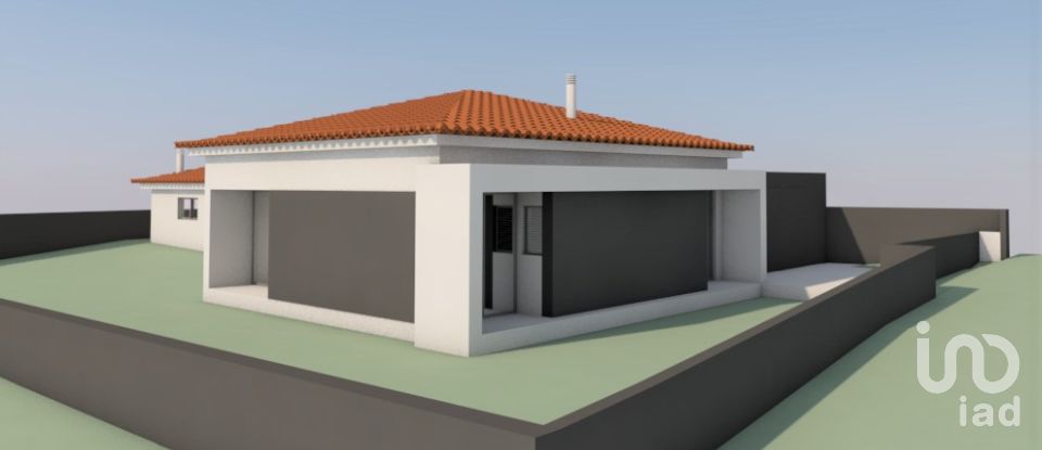 Terrain à bâtir à Torre E Vila Mou de 658 m²