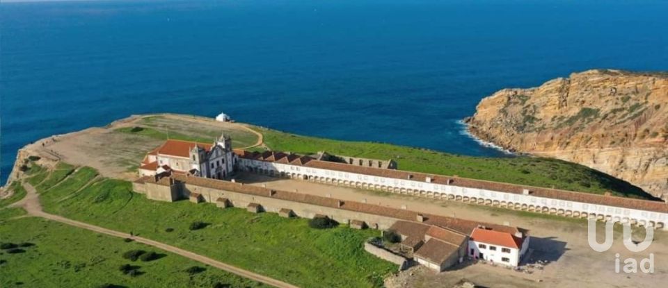 Moradia T2 em Sesimbra (Castelo) de 224 m²