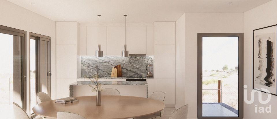 Moradia T2 em Sesimbra (Castelo) de 224 m²