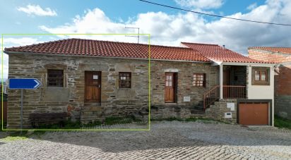 Maison de village T3 à Açoreira de 98 m²