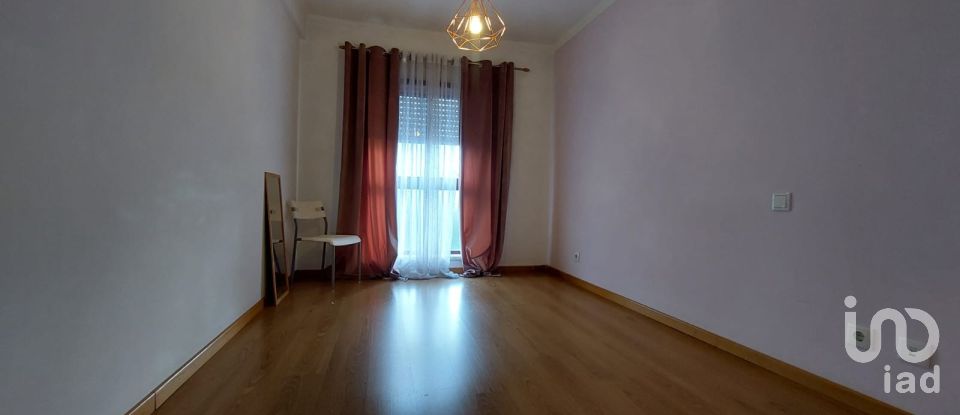 Apartment T1 in Marrazes e Barosa of 59 m²