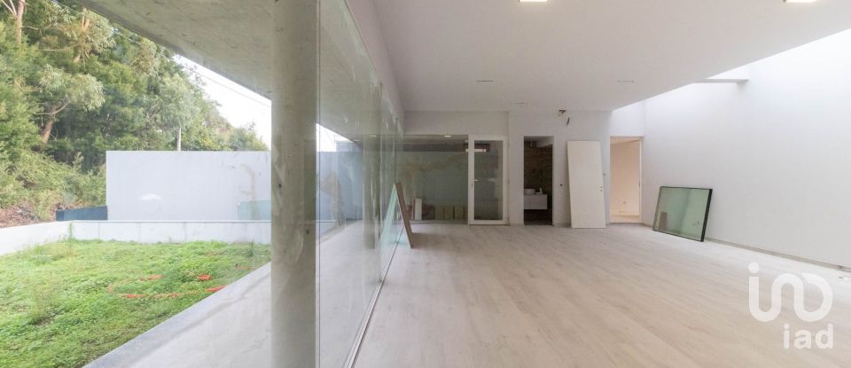 Casa / Villa T3 em Argoncilhe de 636 m²
