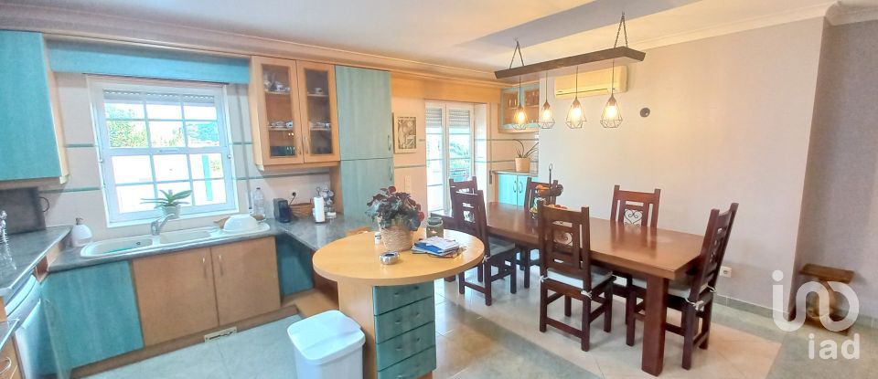 Moradia T6 em Dois Portos e Runa de 498 m²