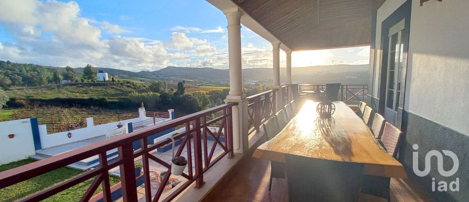 Moradia T6 em Dois Portos e Runa de 498 m²