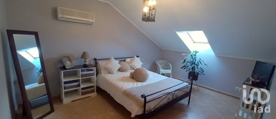 Moradia T6 em Dois Portos e Runa de 498 m²