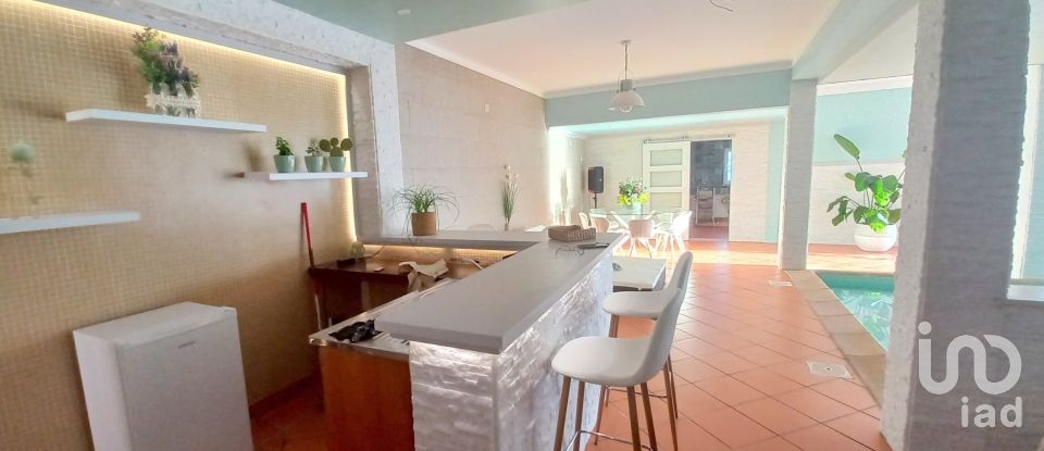 Moradia T6 em Dois Portos e Runa de 498 m²