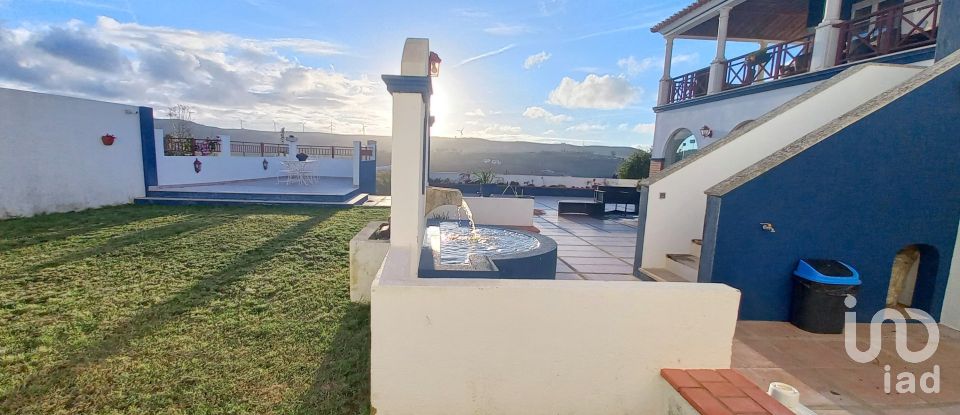 Moradia T6 em Dois Portos e Runa de 498 m²