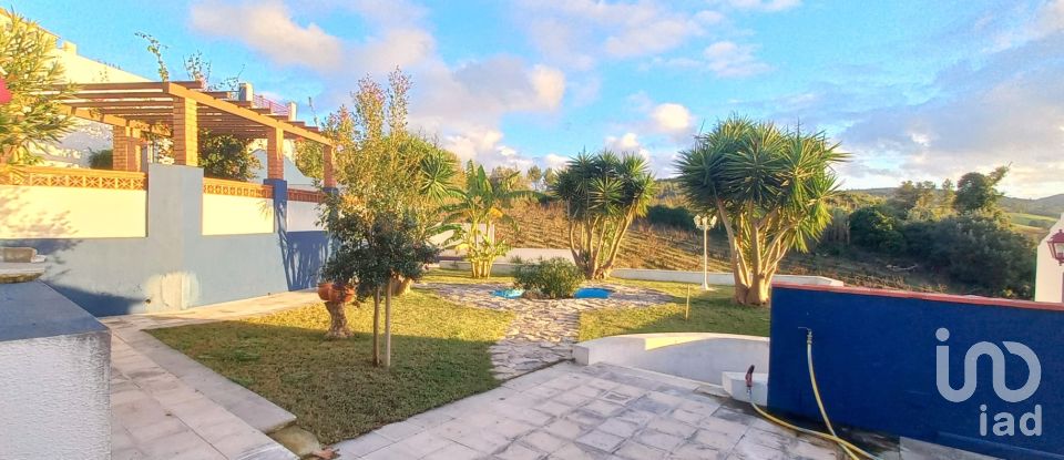 Moradia T6 em Dois Portos e Runa de 498 m²