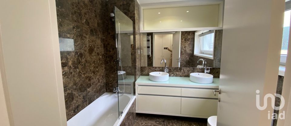 Lodge T5 in Espinho of 302 m²