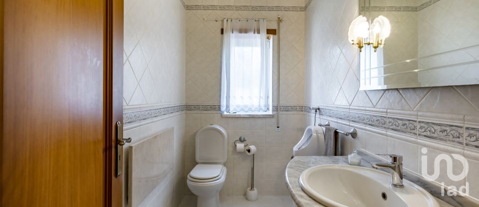 House T6 in São Martinho do Porto of 360 m²