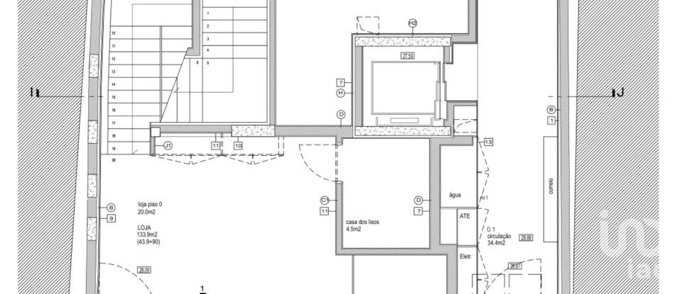 Loja / Estabelecimento Comercial em Santo António de 126 m²