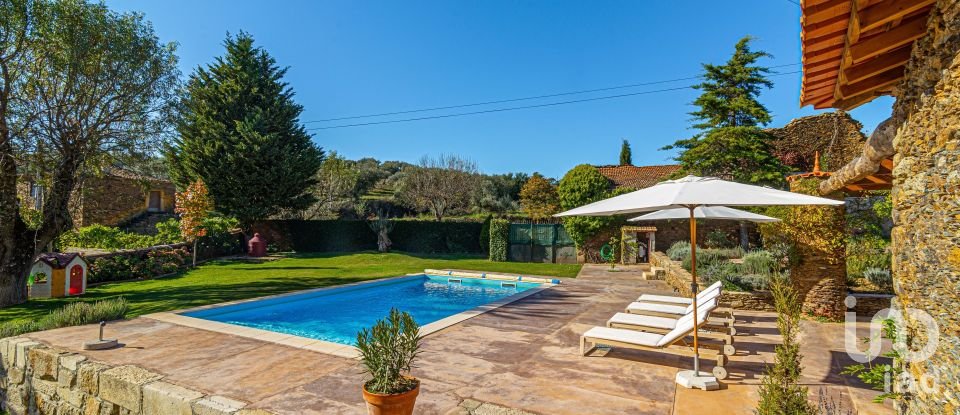 Maison T5 à Avantos e Romeu de 300 m²