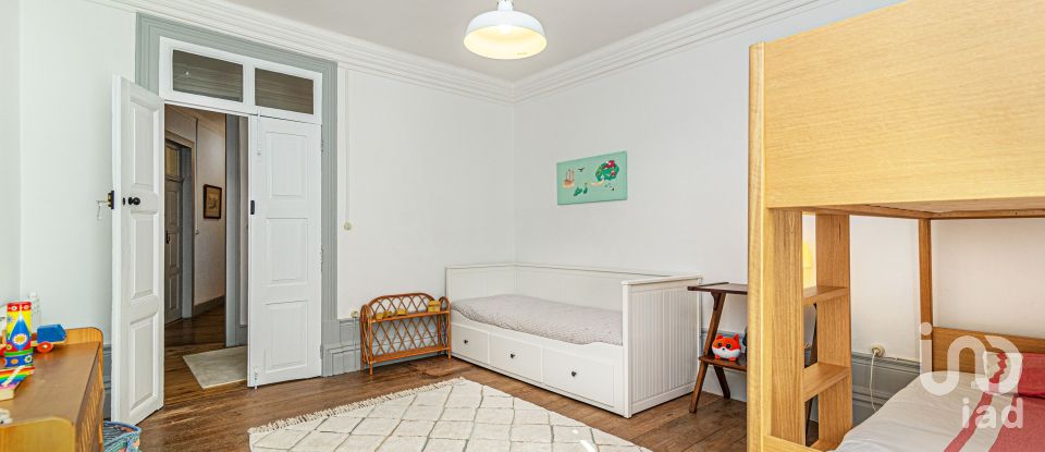 Maison T5 à Avantos e Romeu de 300 m²