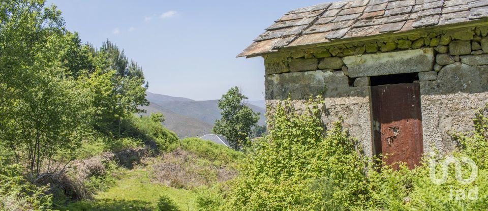 Land in Cabreiros e Albergaria da Serra of 250 m²