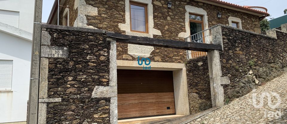 Maison de village T2 à Seixas de 160 m²