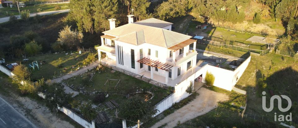 Farm T6 in Rio de Couros e Casal dos Bernardos of 1,048 m²