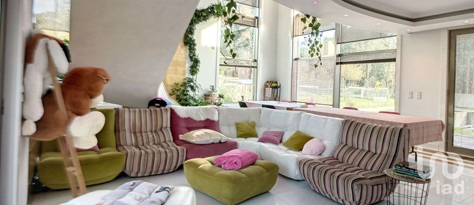 Farm T6 in Rio de Couros e Casal dos Bernardos of 1,048 m²