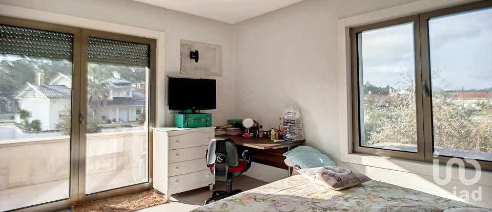 Farm T6 in Rio de Couros e Casal dos Bernardos of 1,048 m²