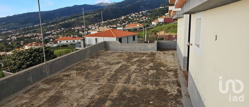 Lodge T5 in Arco da Calheta of 210 m²