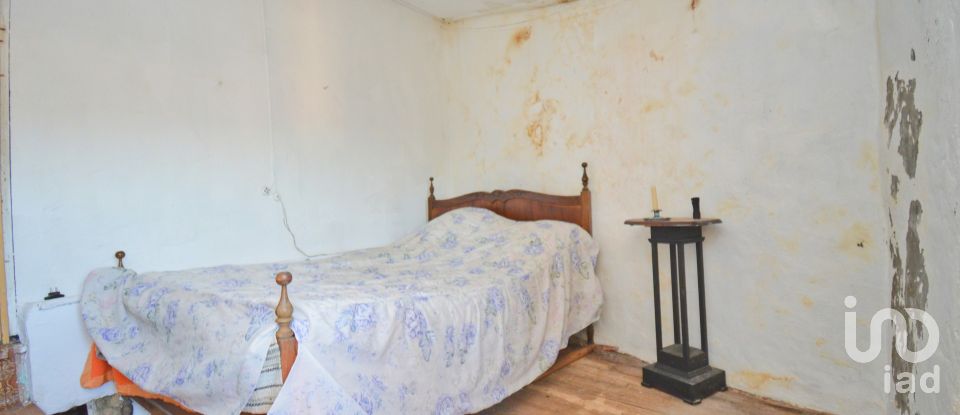 Casa tradicional T2 em São Miguel, Santa Eufémia e Rabaçal de 15 m²