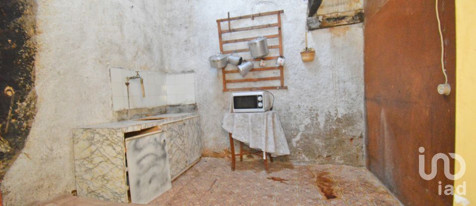 Casa tradicional T2 em São Miguel, Santa Eufémia e Rabaçal de 15 m²