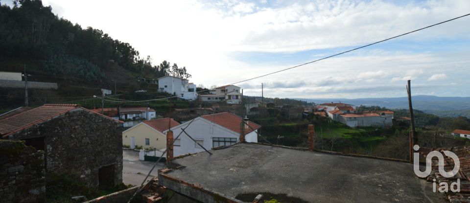 House T2 in Vila Nova of 114 m²