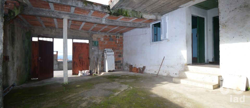 Maison T2 à Vila Nova de 114 m²