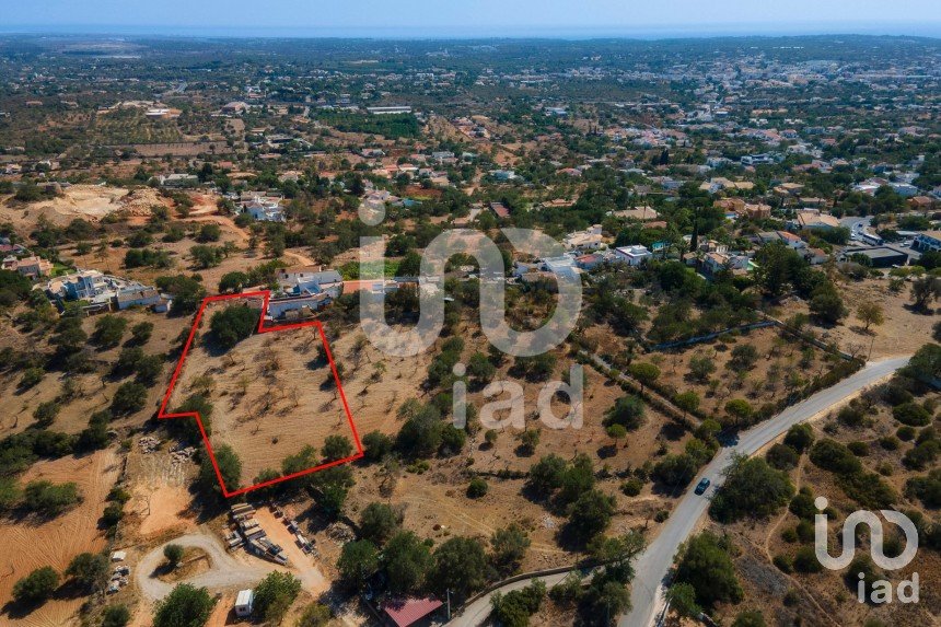 Terreno urbano em Loulé (São Clemente) de 4 700 m²