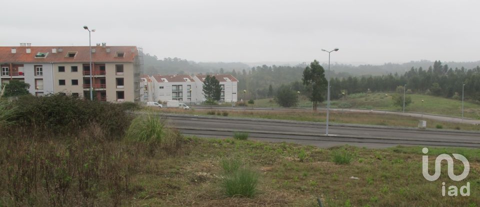 Terrain à Oliveira do Bairro de 540 m²