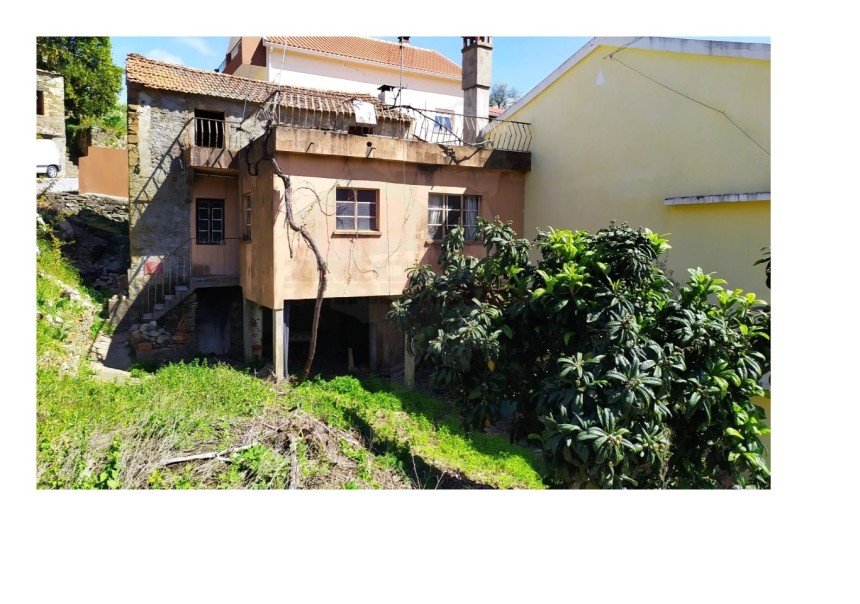Maison de village T3 à Sobreira Formosa e Alvito da Beira de 185 m²