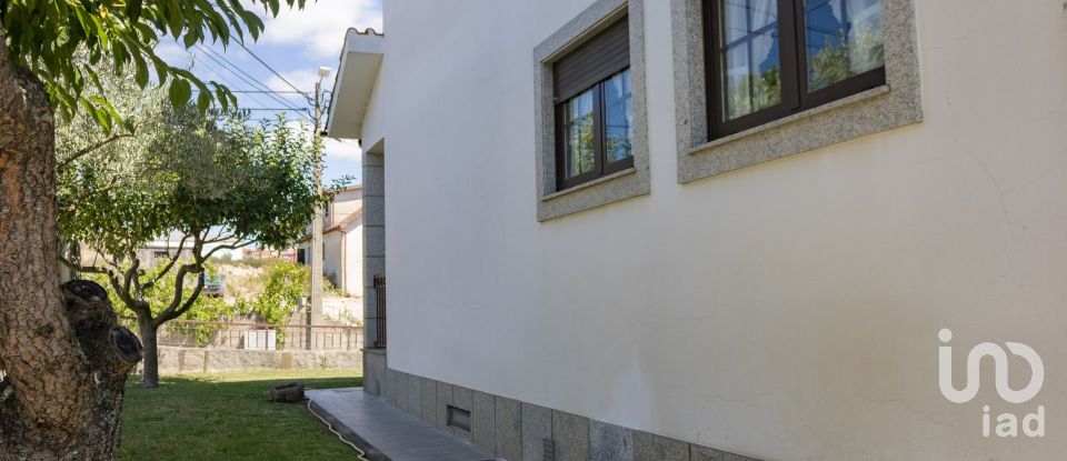 Casa / Villa T4 em Santa Cruz/Trindade E Sanjurge de 129 m²