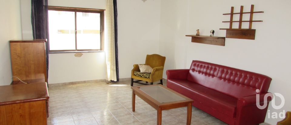 Apartamento T1 em Caldas da Rainha - Santo Onofre e Serra do Bouro de 58 m²