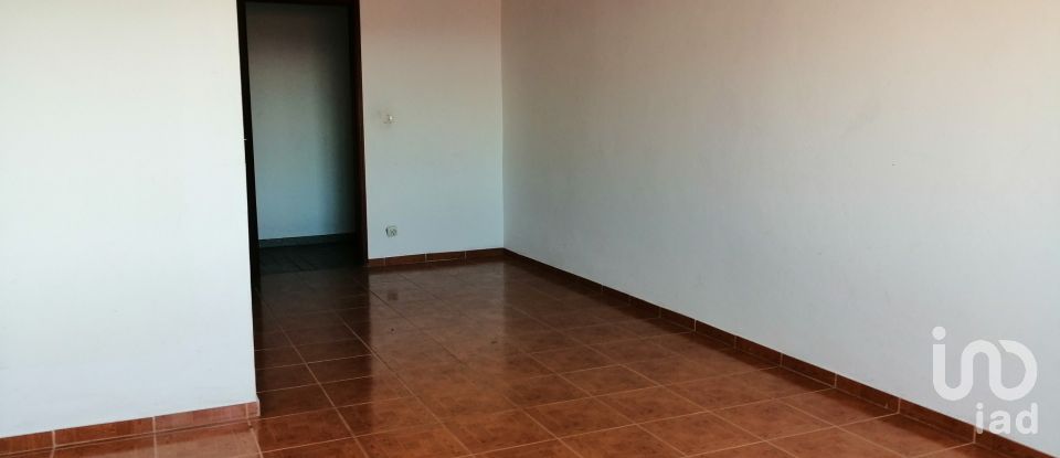 Apartment T3 in Mogadouro, Valverde, Vale de Porco e Vilar de Rei of 107 m²