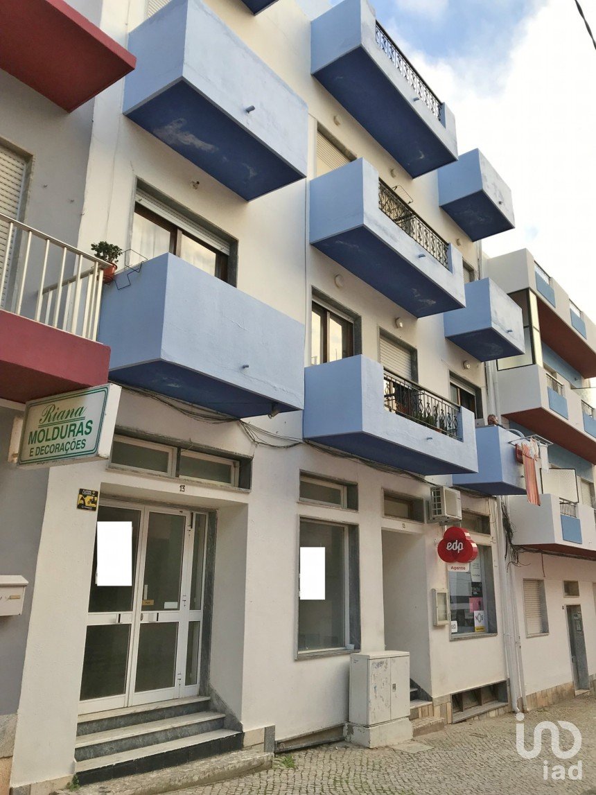 Block of flats in Quarteira of 182 m²