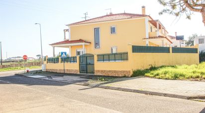 Casa / Villa T6 em Atouguia da Baleia de 385 m²