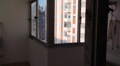 Block of flats T4 in Caldas da Rainha - Nossa Senhora do Pópulo, Coto e São Gregório of 100 m²