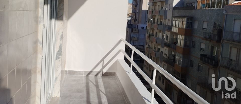 Block of flats T4 in Caldas da Rainha - Nossa Senhora do Pópulo, Coto e São Gregório of 100 m²