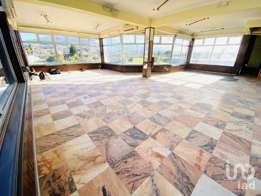 Boutique/Local commercial à Valença, Cristelo Covo e Arão de 270 m²