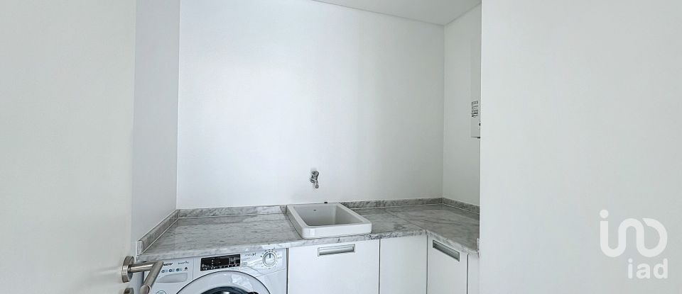 Apartamento T3 em Funchal (Sé) de 132 m²