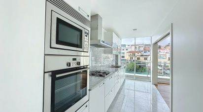 Apartment T3 in Funchal (Sé) of 132 m²