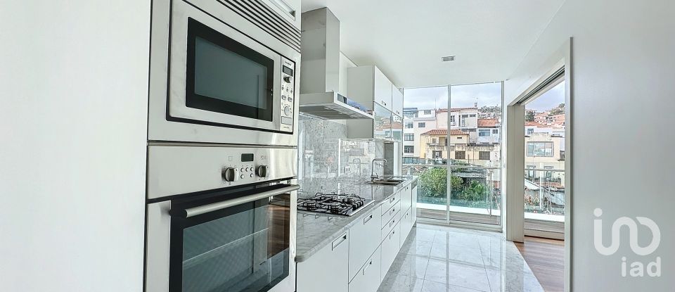 Apartamento T3 em Funchal (Sé) de 132 m²